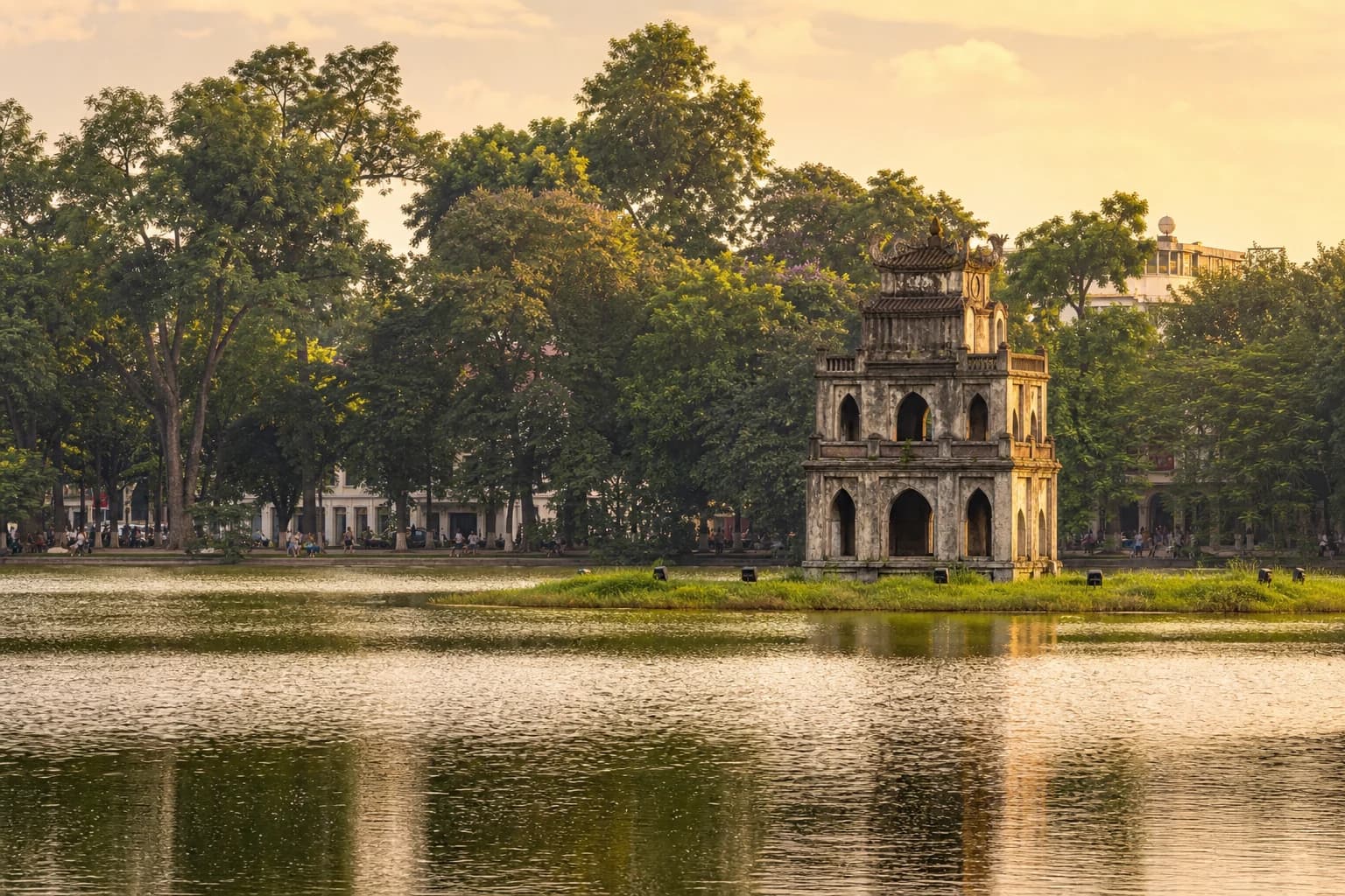 Turtle Tower di Hoan Kiem Lake, Hanoi, pada hari terakhir perjalanan